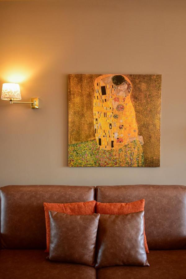 Hotel Armine บาเซารี ภายนอก รูปภาพ
